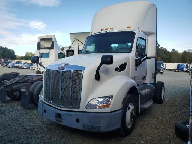 Peterbilt 579 Image 5