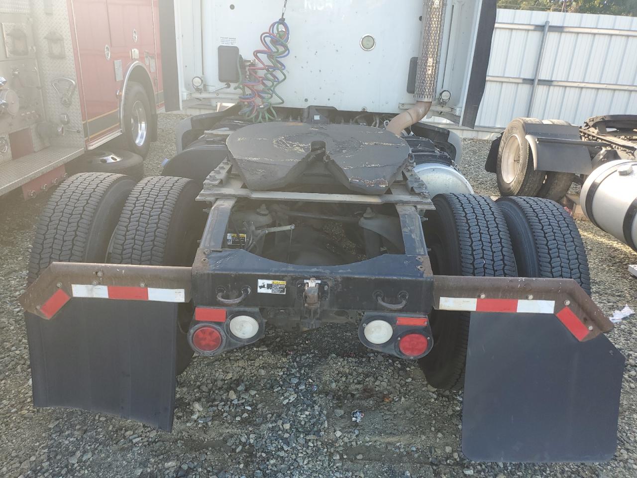 Peterbilt 579 Image 9