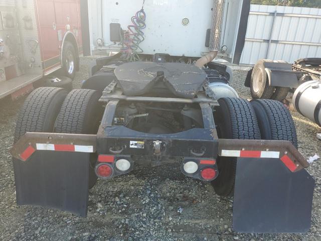 Peterbilt 579 Image 9