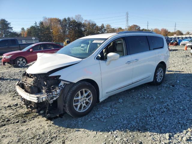  Salvage Chrysler Pacifica