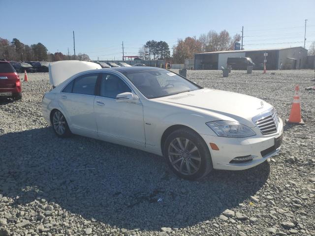 Mercedes-Benz S-Class 350 Bluetec Image 12