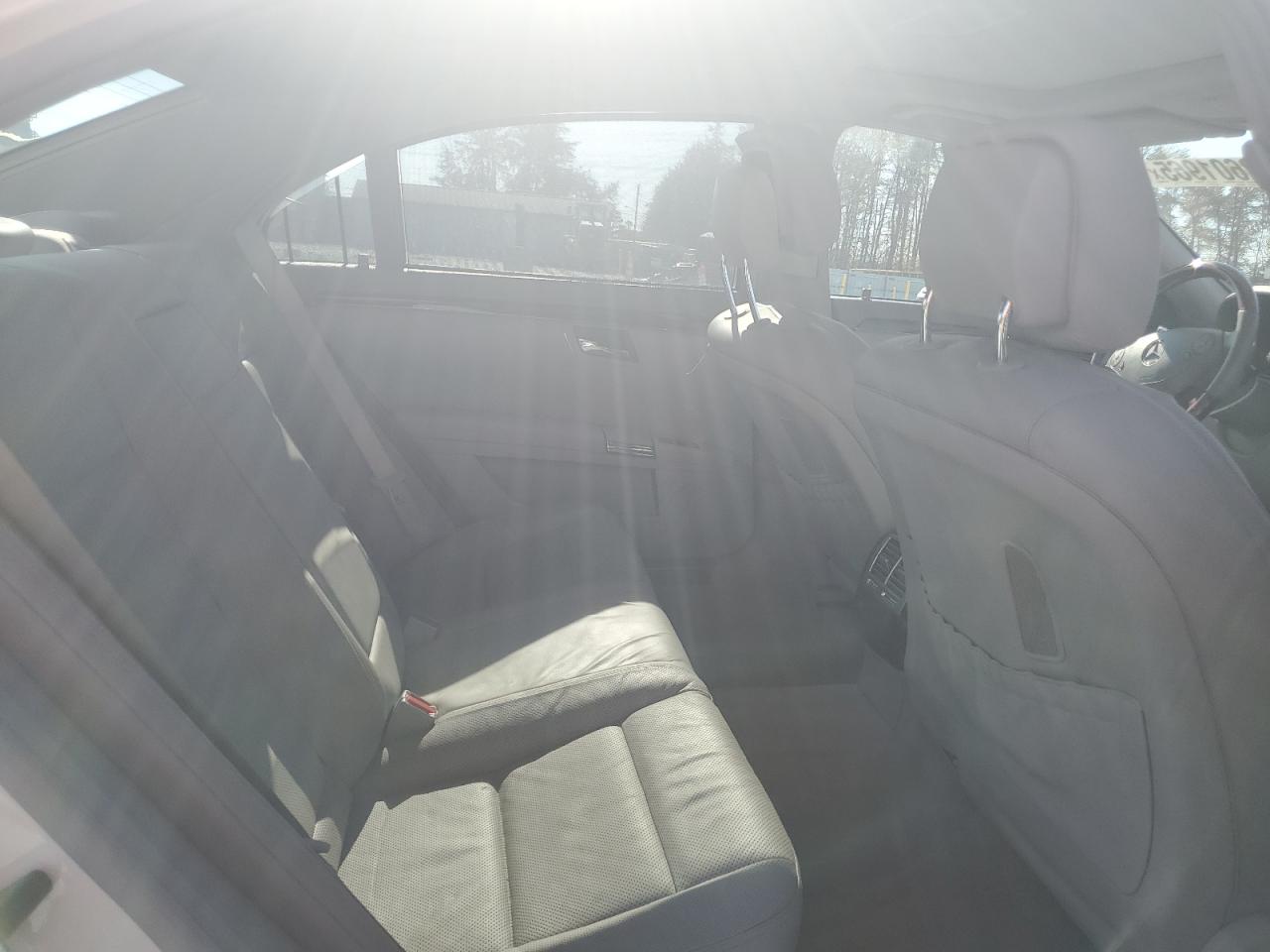 Mercedes-Benz S-Class 350 Bluetec Image 11