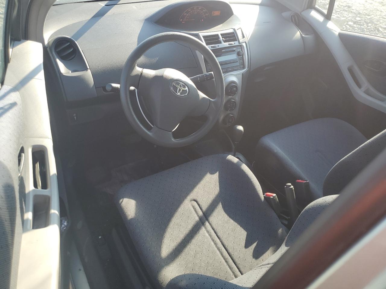 Toyota Yaris Image 5