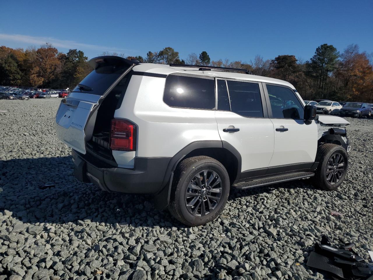 Toyota Land Cruis Base Image 4