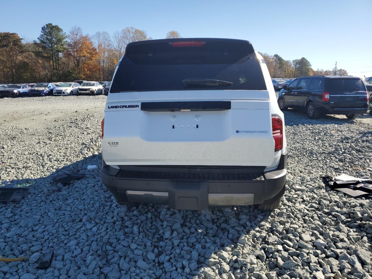 Toyota Land Cruis Base Image 6