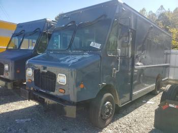  Salvage Freightliner Chassis M