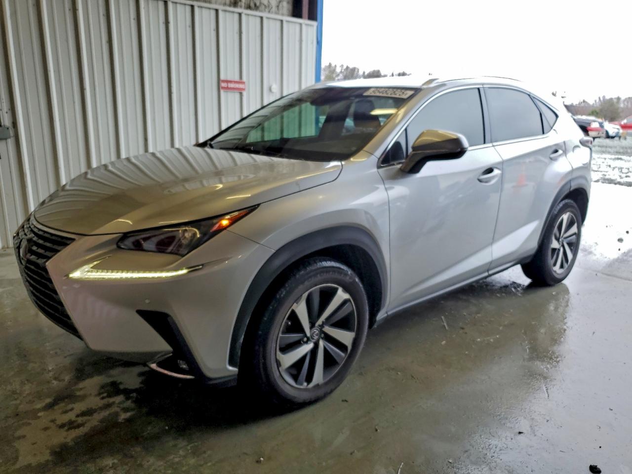Lexus NX 300 Base Image 1
