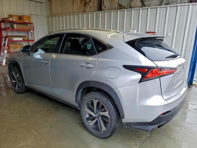 Lexus NX 300 Base Image 3