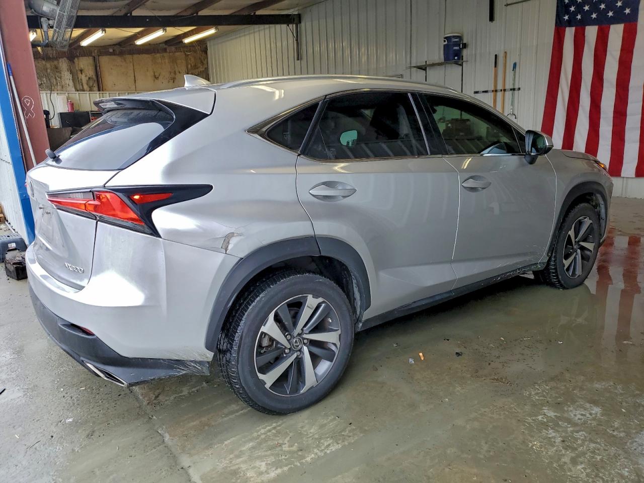 Lexus NX 300 Base Image 2