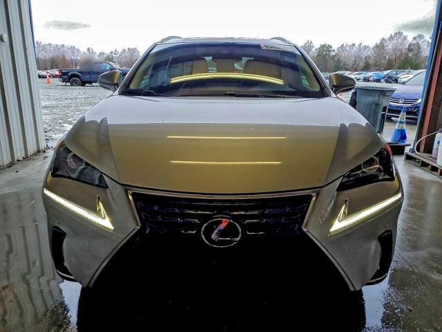 Lexus NX 300 Base Image 11