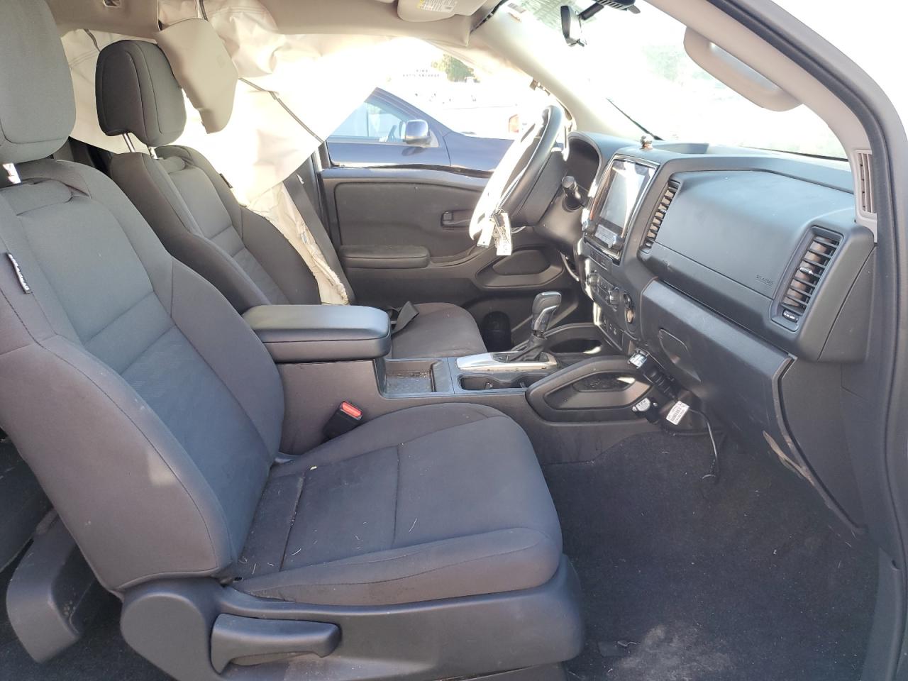 Nissan Frontier S Image 4