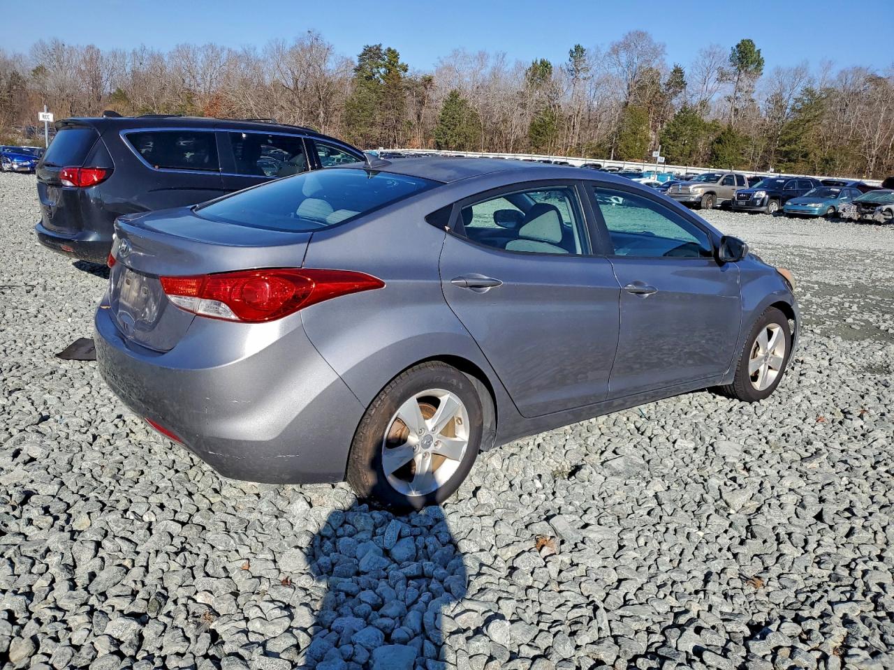 Hyundai ELANTRA Gls Image 9