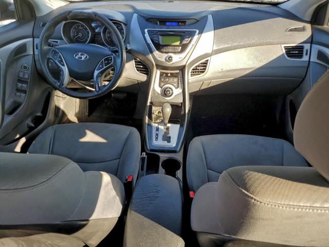 Hyundai ELANTRA Gls Image 3
