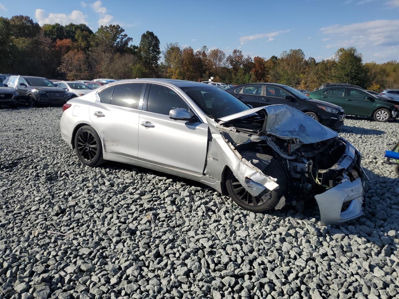 INFINITI Q50 Luxe Image 3
