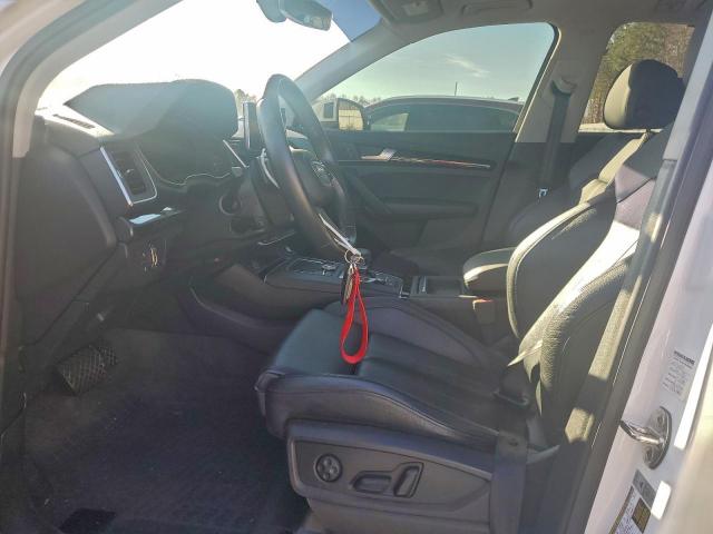 Audi Q5 Premium Plus Image 11