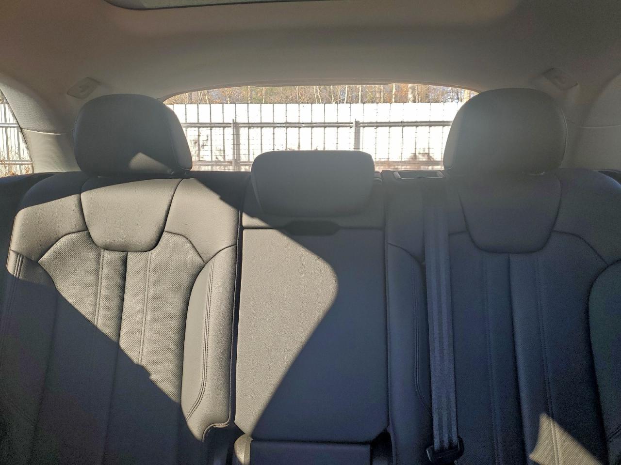 Audi Q5 Premium Plus Image 2