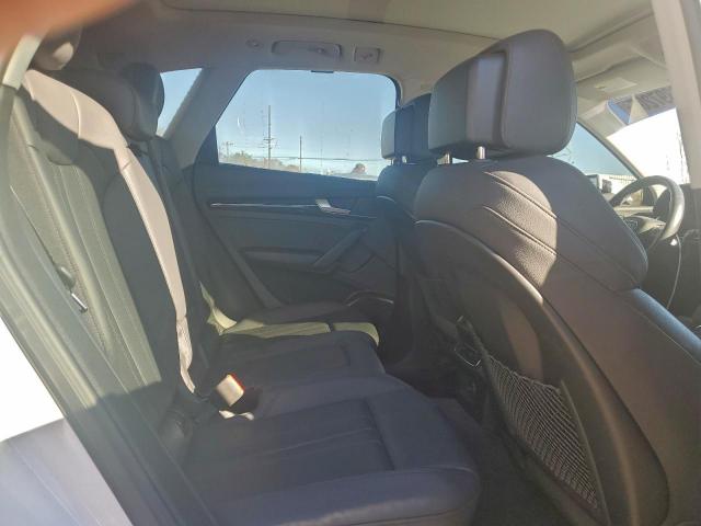 Audi Q5 Premium Plus Image 8