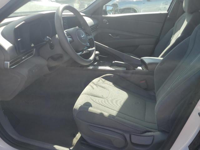 Hyundai ELANTRA Sel Image 4