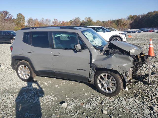 Jeep Renegade Latitude Image 11