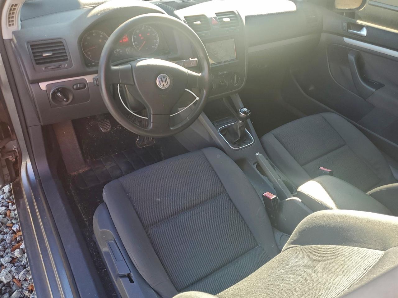 Volkswagen Rabbit Image 4