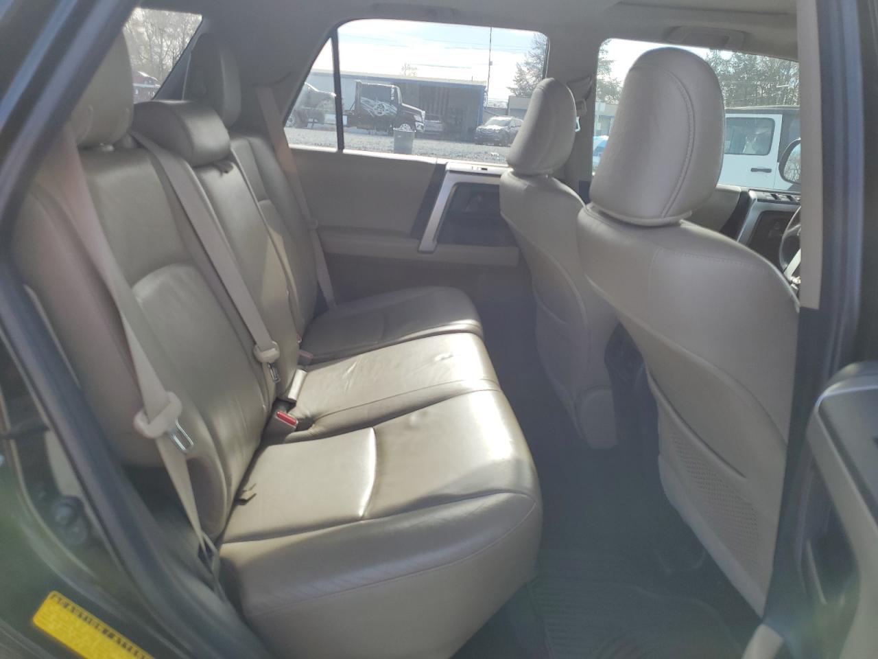 Toyota 4Runner Sr5 Image 11