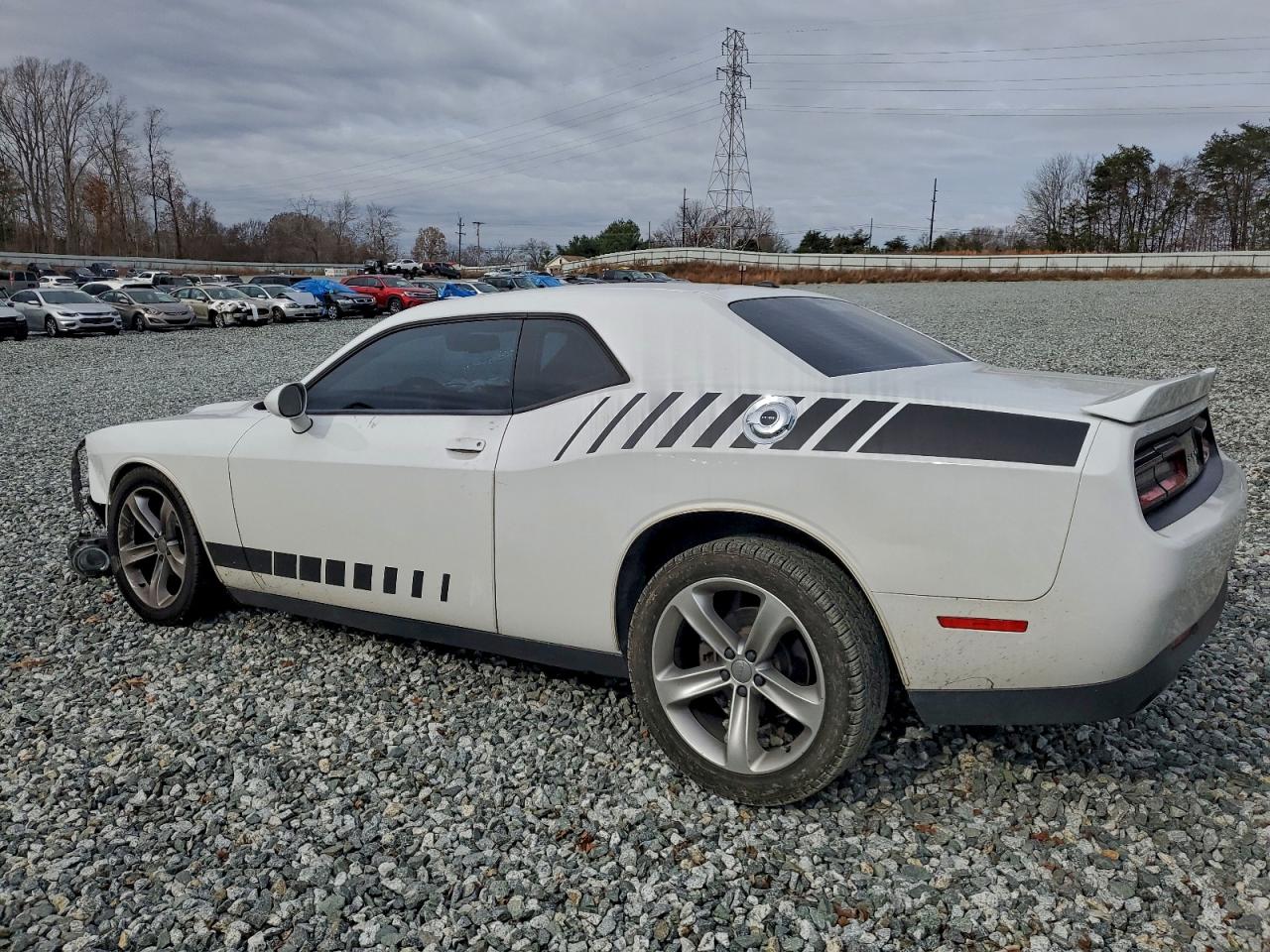 Dodge Challenger Sxt Image 9