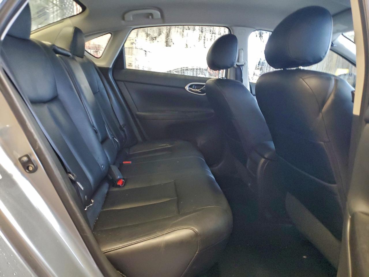 Nissan Sentra S Image 12