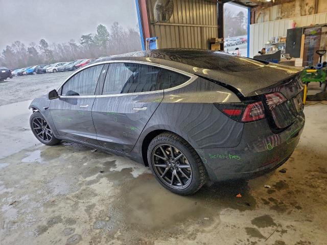 Tesla Model 3 Image 2