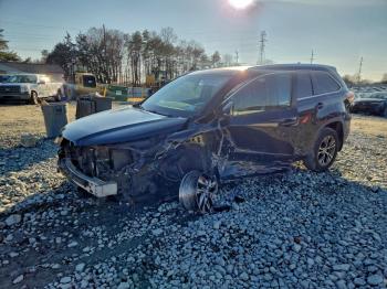  Salvage Toyota Highlander