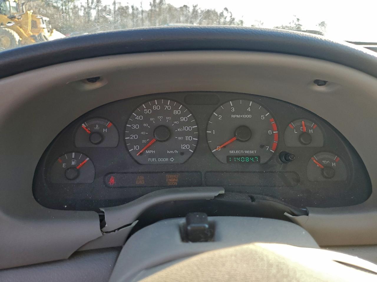 Ford Mustang Image 4