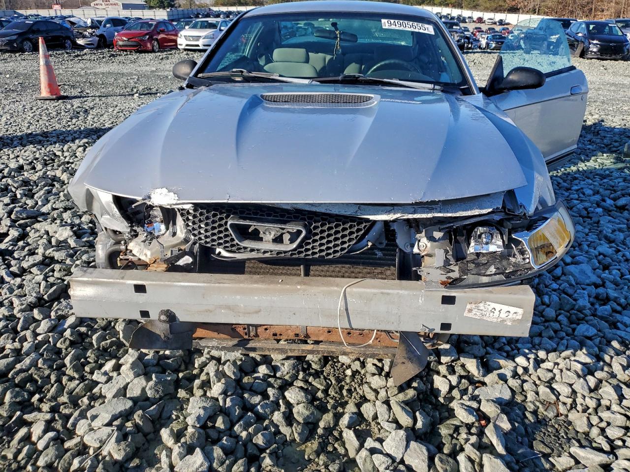 Ford Mustang Image 11