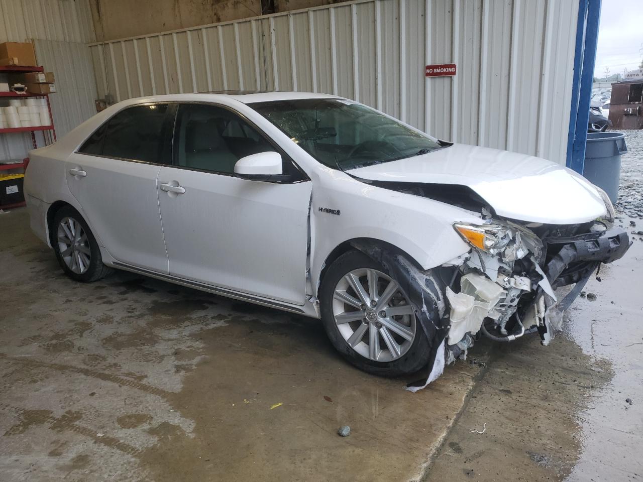 Toyota Camry Hybrid Image 10