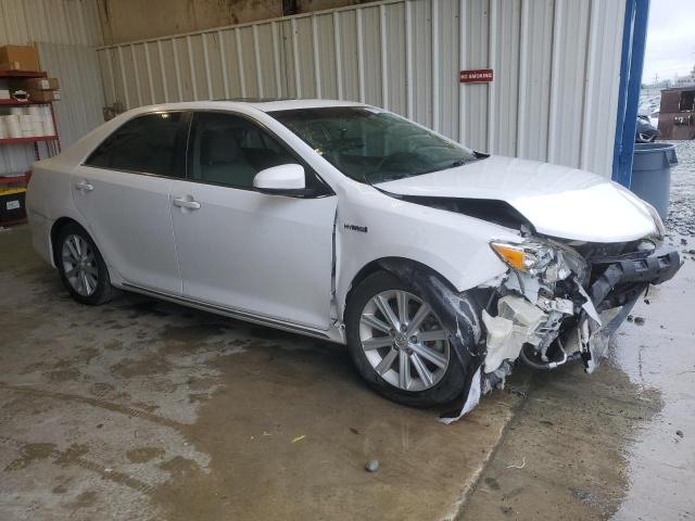 Toyota Camry Hybrid Image 10