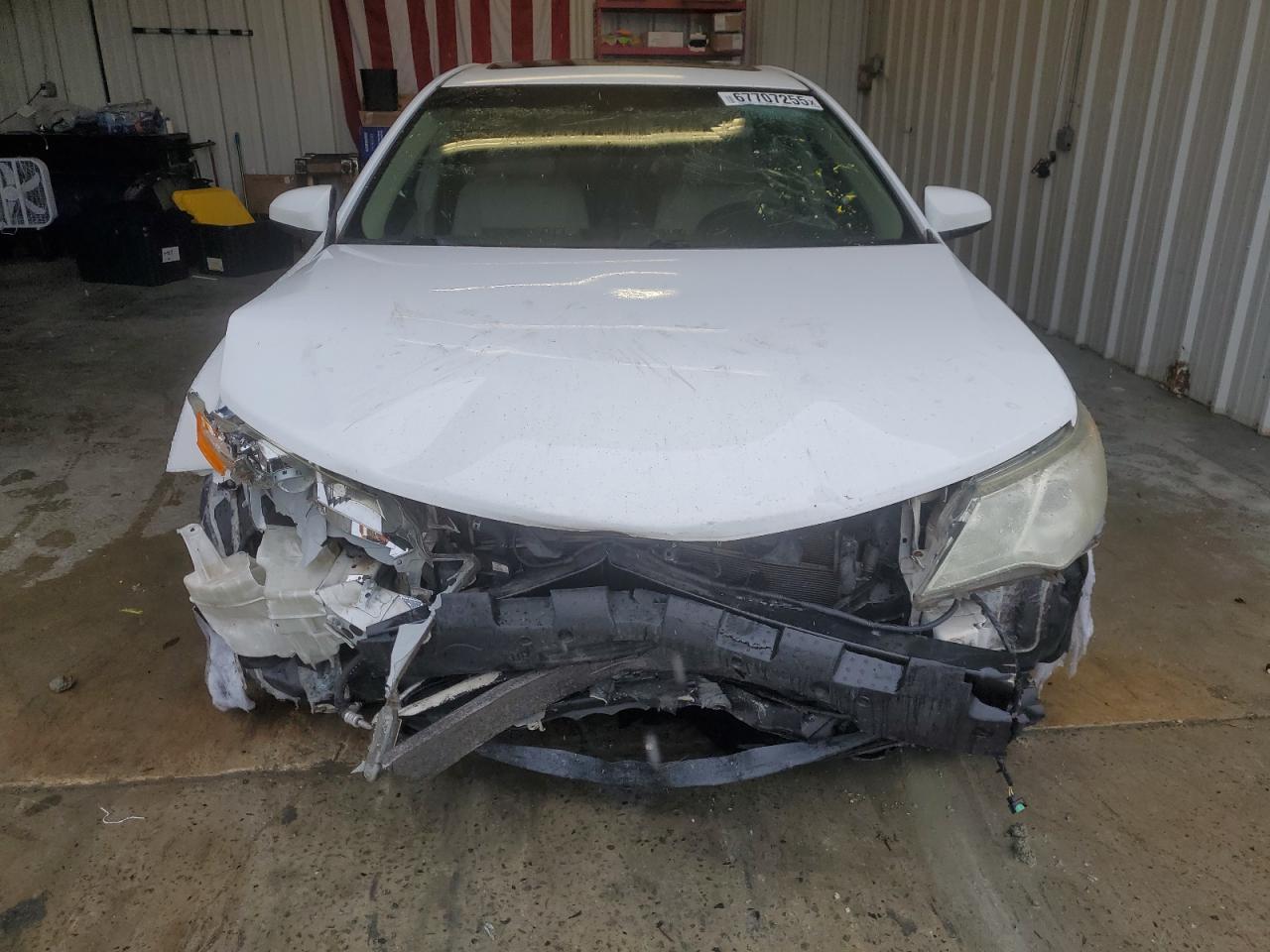 Toyota Camry Hybrid Image 8