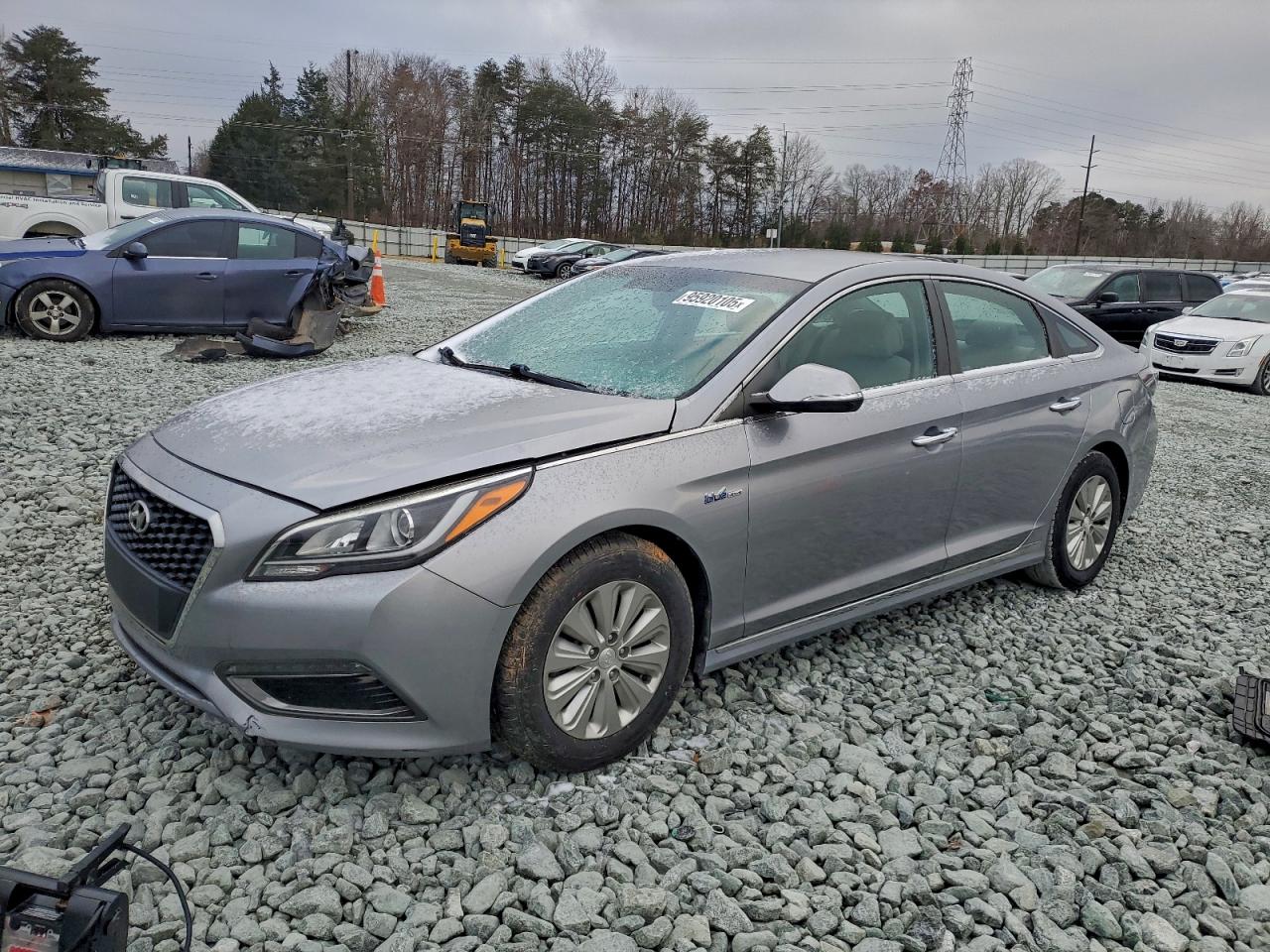 Hyundai SONATA Hybrid Image 1