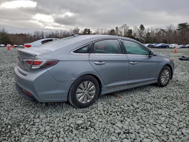 Hyundai SONATA Hybrid Image 11