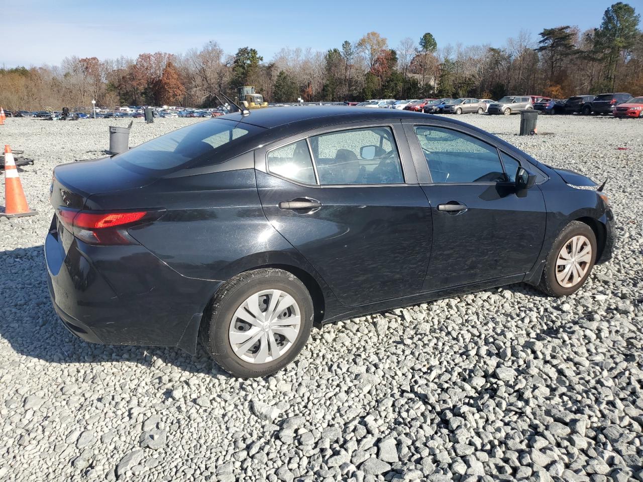 Nissan Versa S Image 4