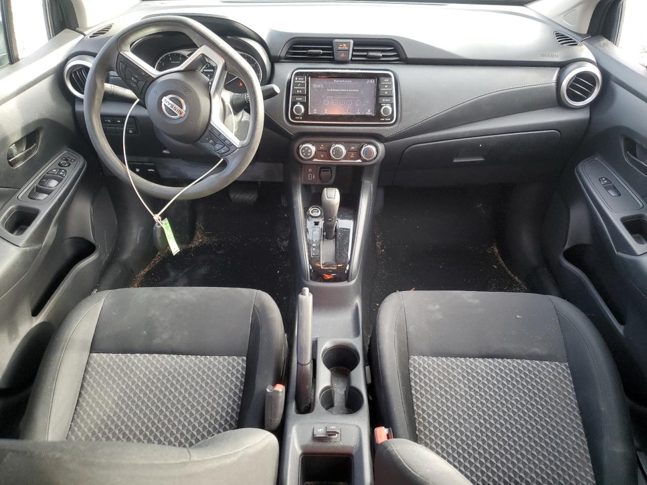 Nissan Versa S Image 10