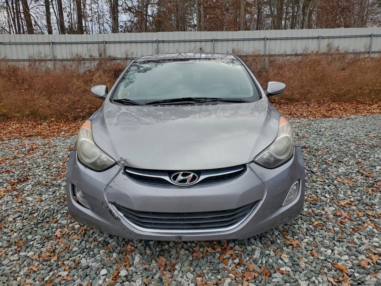 Hyundai ELANTRA Gls Image 11
