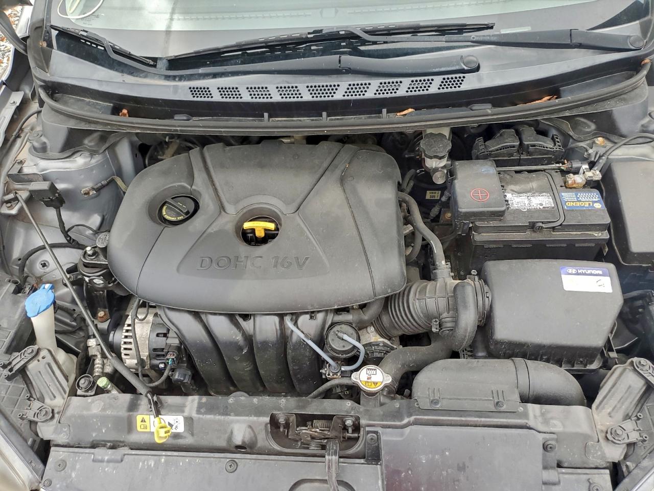 Hyundai ELANTRA Gls Image 9