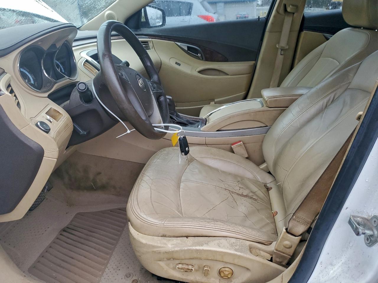 Buick LaCrosse Cxl Image 4