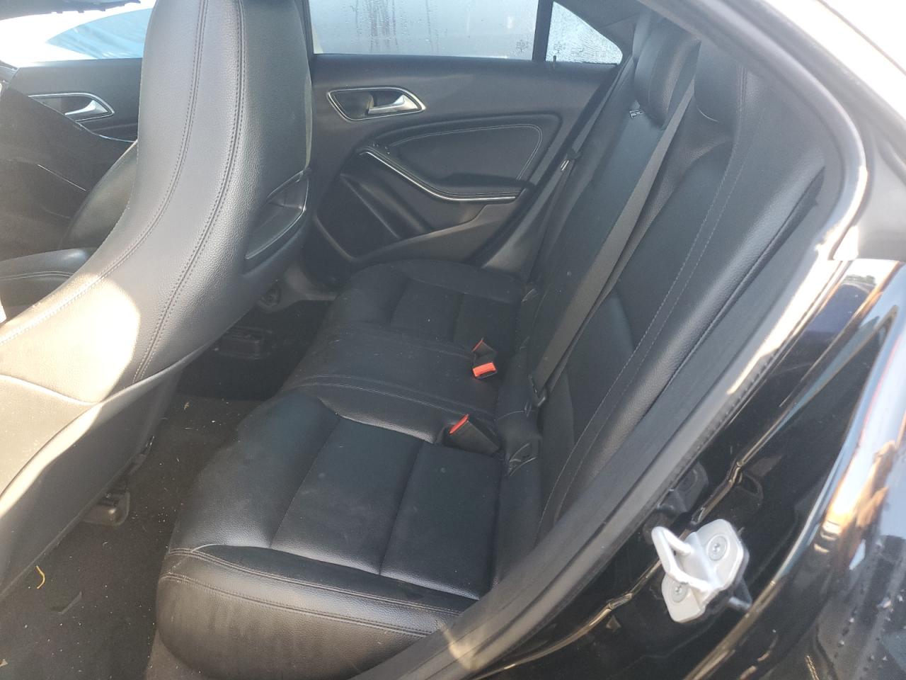 Mercedes-Benz Cla-class 250 4matic Image 10