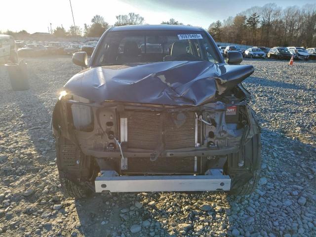 Toyota Tacoma Prerunner Access Cab Image 10