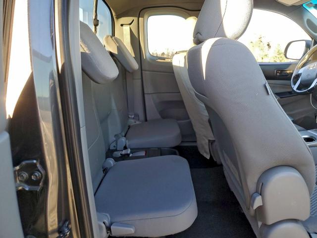 Toyota Tacoma Prerunner Access Cab Image 3