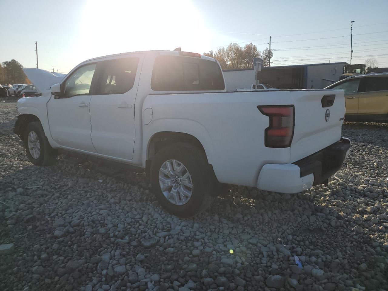 Nissan Frontier S Image 2