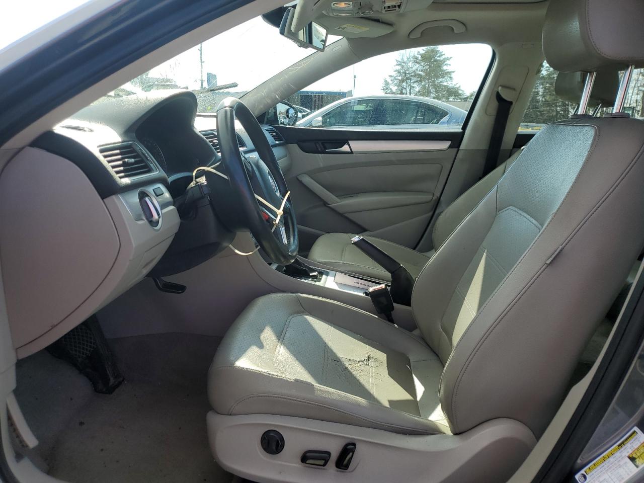 Volkswagen Passat Se Image 11