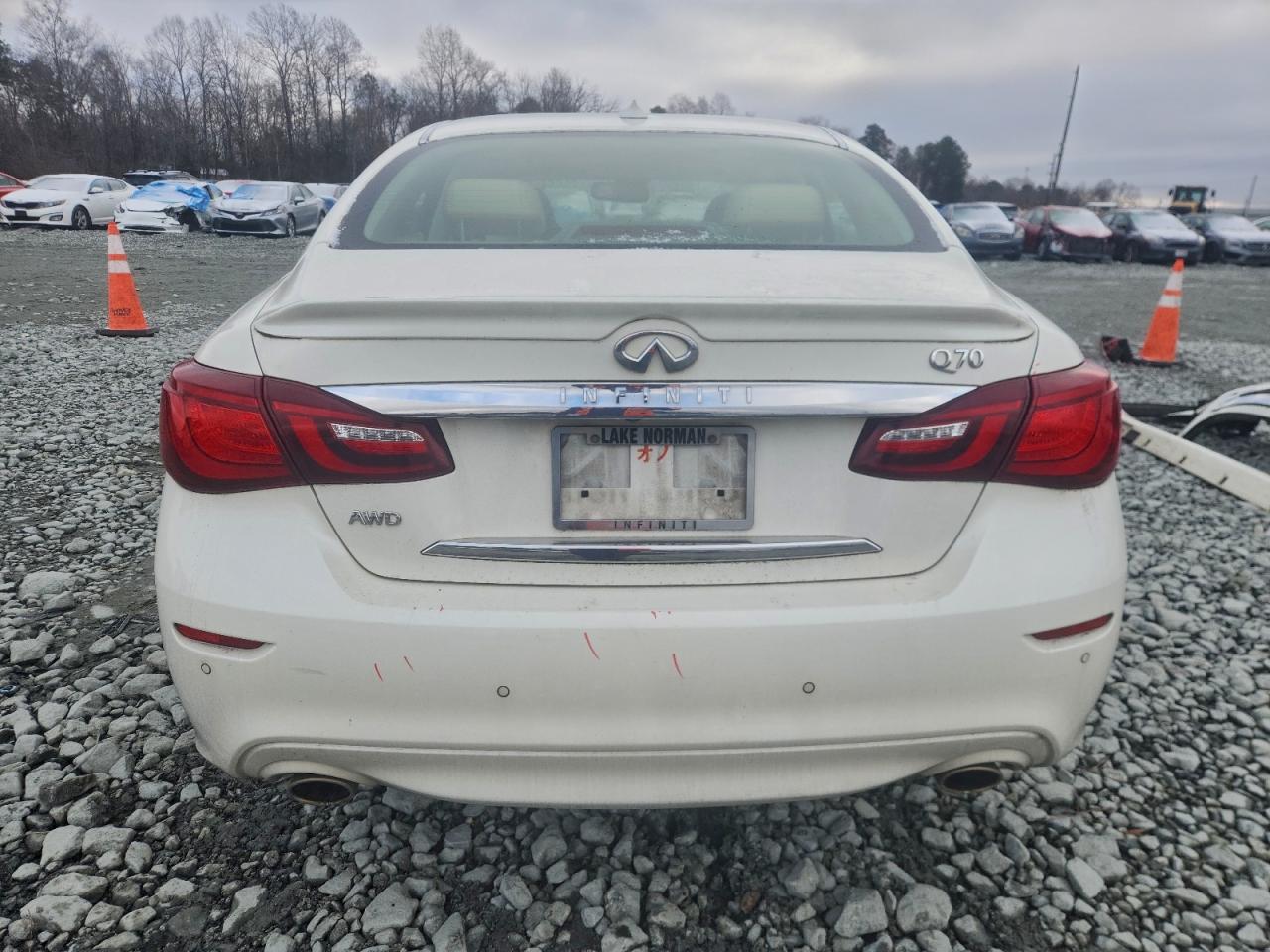 INFINITI Q70 3.7 Luxe Image 10
