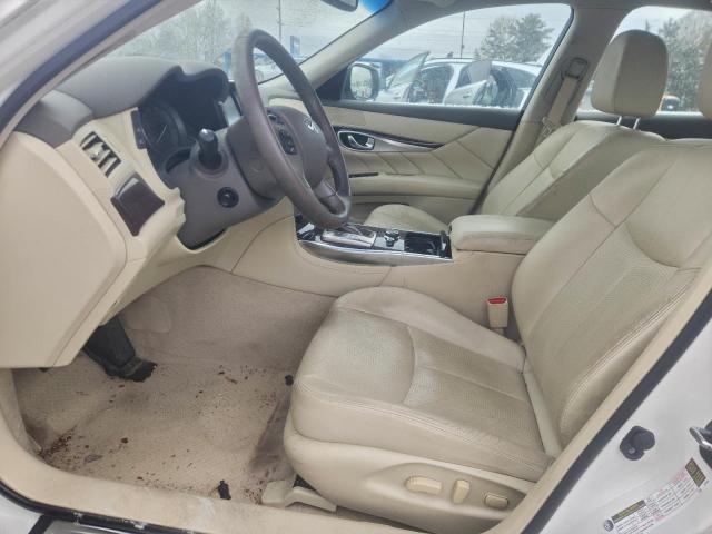 INFINITI Q70 3.7 Luxe Image 2