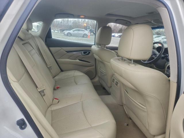 INFINITI Q70 3.7 Luxe Image 9