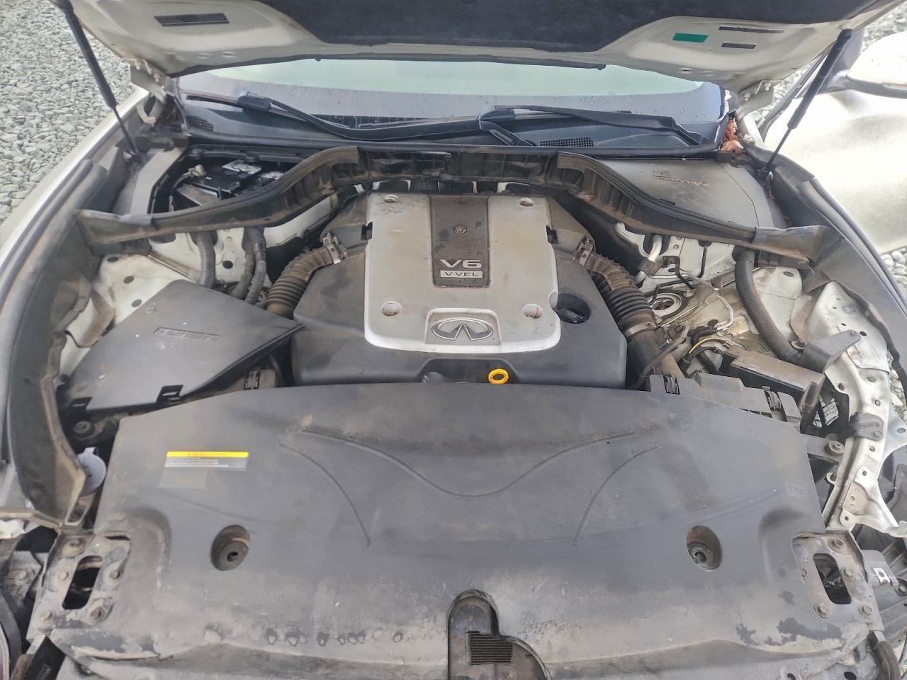 INFINITI Q70 3.7 Luxe Image 13